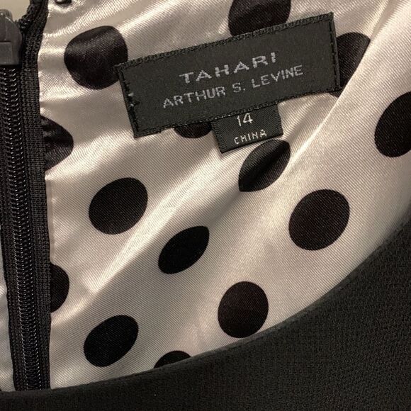 Tahari Ethan Black Knee Length Cap Sleeve Sheath Dress With Patent Belt Size 14 - Picture 3 of 13